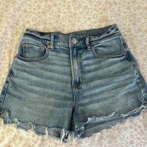 American eagle High rise 90s boyfriend short